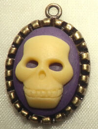 small skull purple